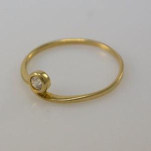 Vintage Damenring mit 0.10 ct. Zirkonia / 333er 8 Karat Gold 56 17,8 mm Ø *