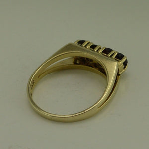 Vintage Damenring mit Granat / 333er - 8 Karat Gelbgold / Größe 56 17,8 mm Ø *