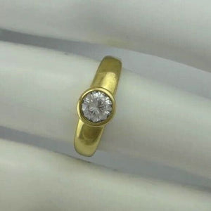 Damenring mit Zirkonia / 333er - 8 Karat Gelbgold / 57 18,1 mm Ø *