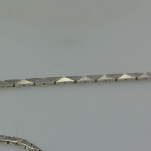 Collier mit geschwungenen Kreisen / 925er Silber / ca. 44 / 53 cm