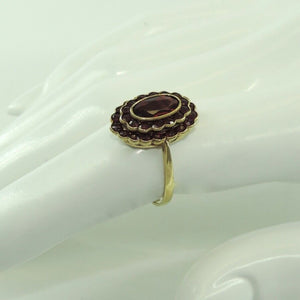 Vintage Damenring mit Granat / 333er 8 K Gold - 59 18,8 mm Ø *