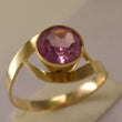 Laden Sie das Bild in den Galerie-Viewer, Vintage Damenring mit Turmalin 2.0 ct. 583er 14 Karat Gold-56 17,8 mm Ø *
