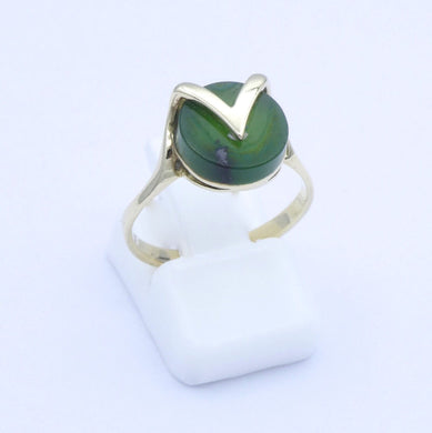 Vintage Damenring mit Jade / 333er - 8 Karat Gelbgold - 52 16,5 mm Ø