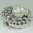 Laden Sie das Bild in den Galerie-Viewer, Vintage PerlenkettenVerschluss mit ca. 0.65 ct Diamanten 585er 14 Karat Weißgold
